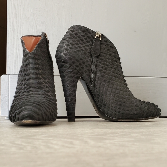 Alaia Pony Hair Print Booties - Picture 1 of 9
